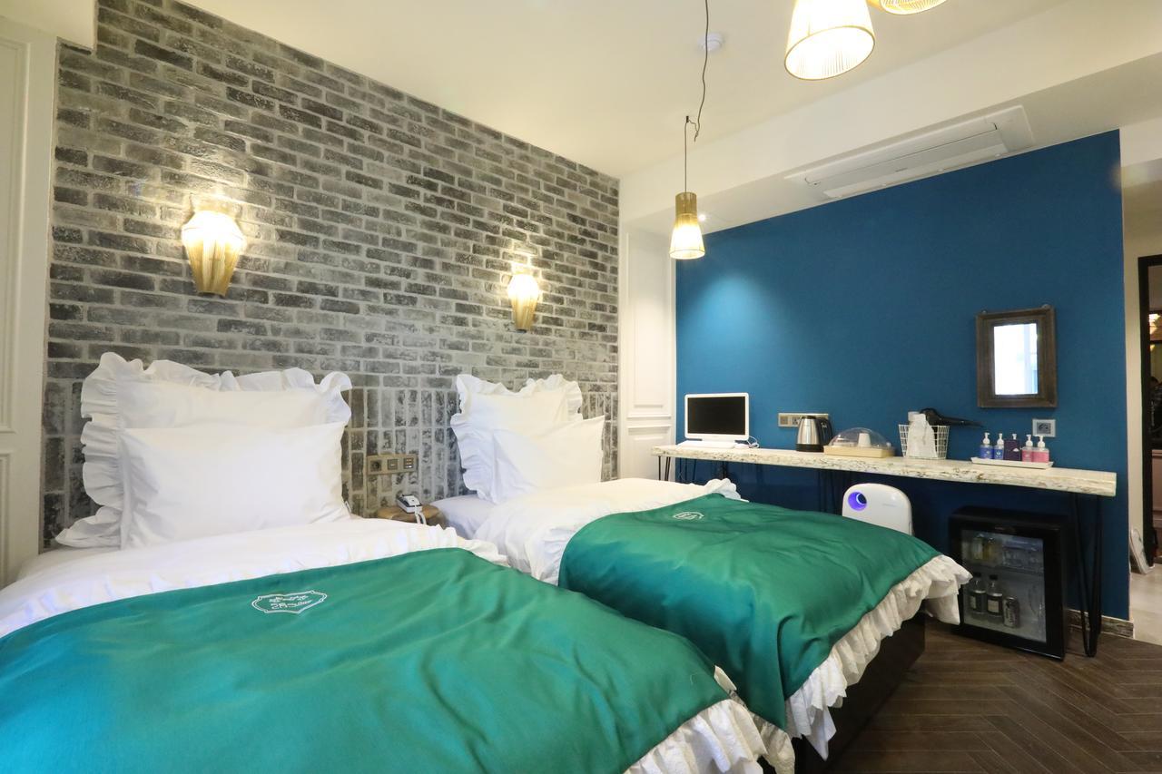February Stay Gangseo Пусан Экстерьер фото